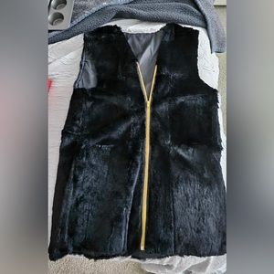 Black Faux fur vest - Size Large